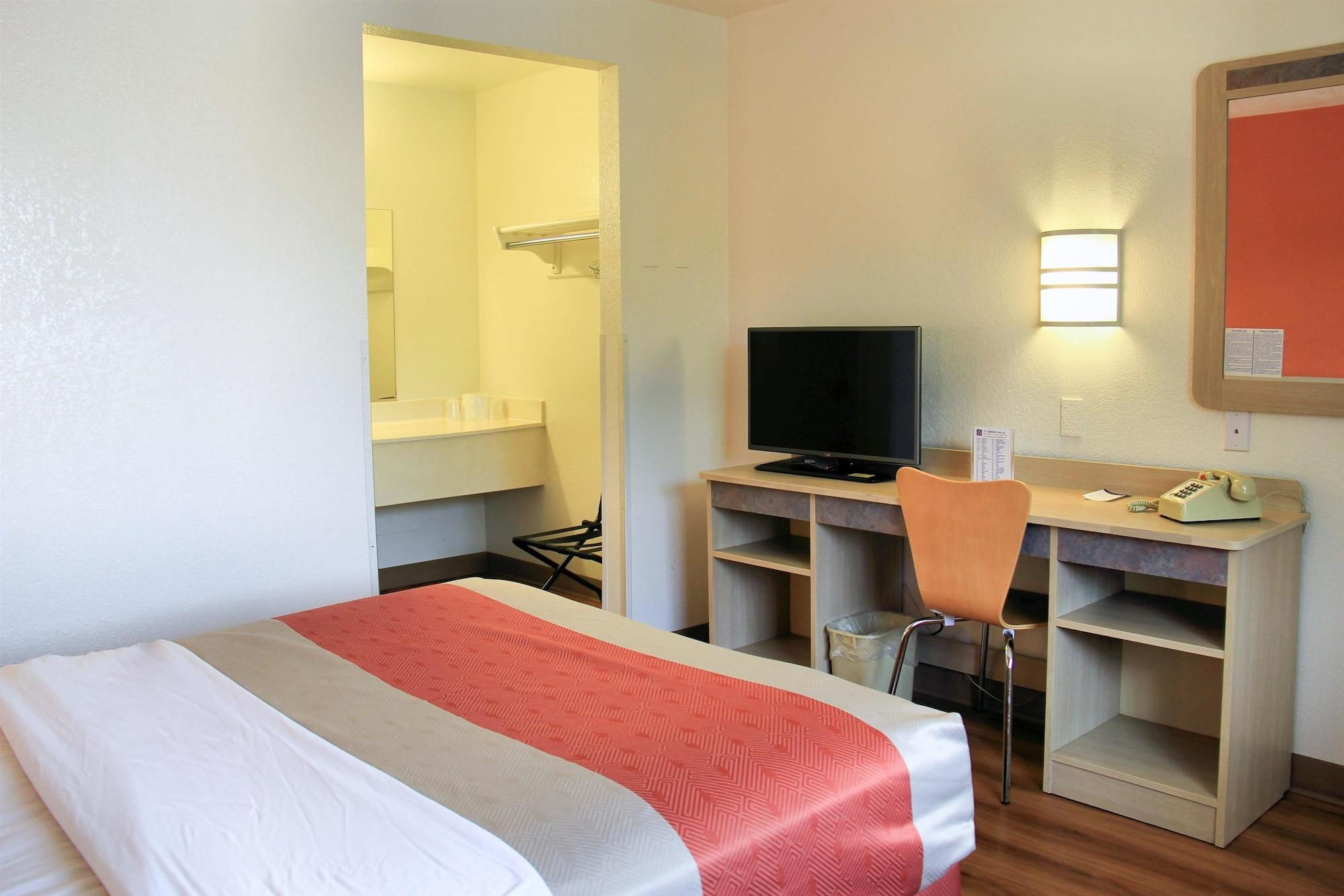 Motel 6-Enfield, Ct - Hartford Eksteriør billede